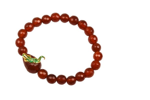 Misis LUCKY GECKO Bracciale elastico in agata rossa con inserimento di un pendente lucertola
