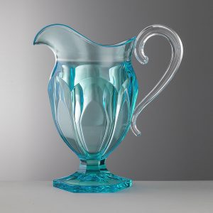 Mario Luca Giusti Roberta brocca in acrilico con manico caraffa turchese