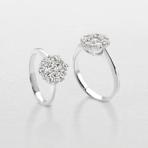 Giorgio Visconti Anello in oro bianco e diamanti naturali pavè fiore ABX12293 0.40