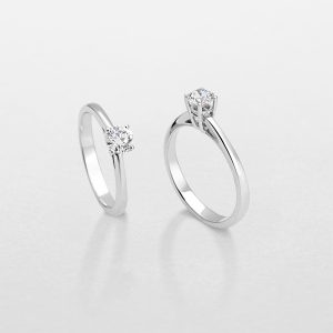 Giorgio Visconti Anello solitario con diamante naturale oro bianco 18kt AB10157E